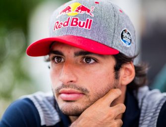 Sainz Sr and Jr reveal car passion that brought them together