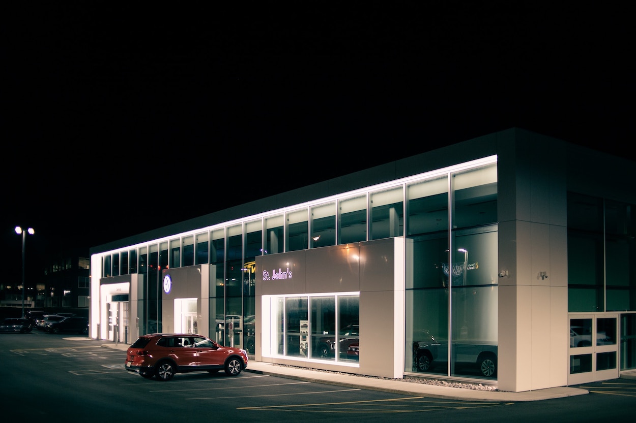 car dealer