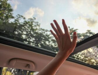 How Transparent Roofs Enhance the Driving Experience